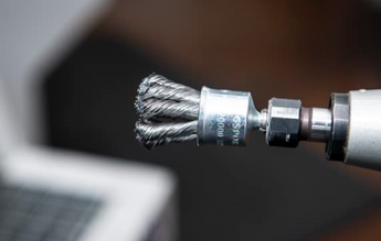 BPS 600 Z Pinselbürste mit Schaft, gezopfter Draht für Stahl, Edelstahl